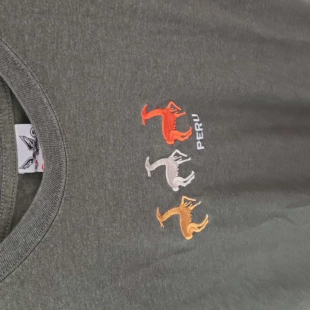 Cler's Art Olive Green Peru Llama T-Shirt - Picture 7 of 9